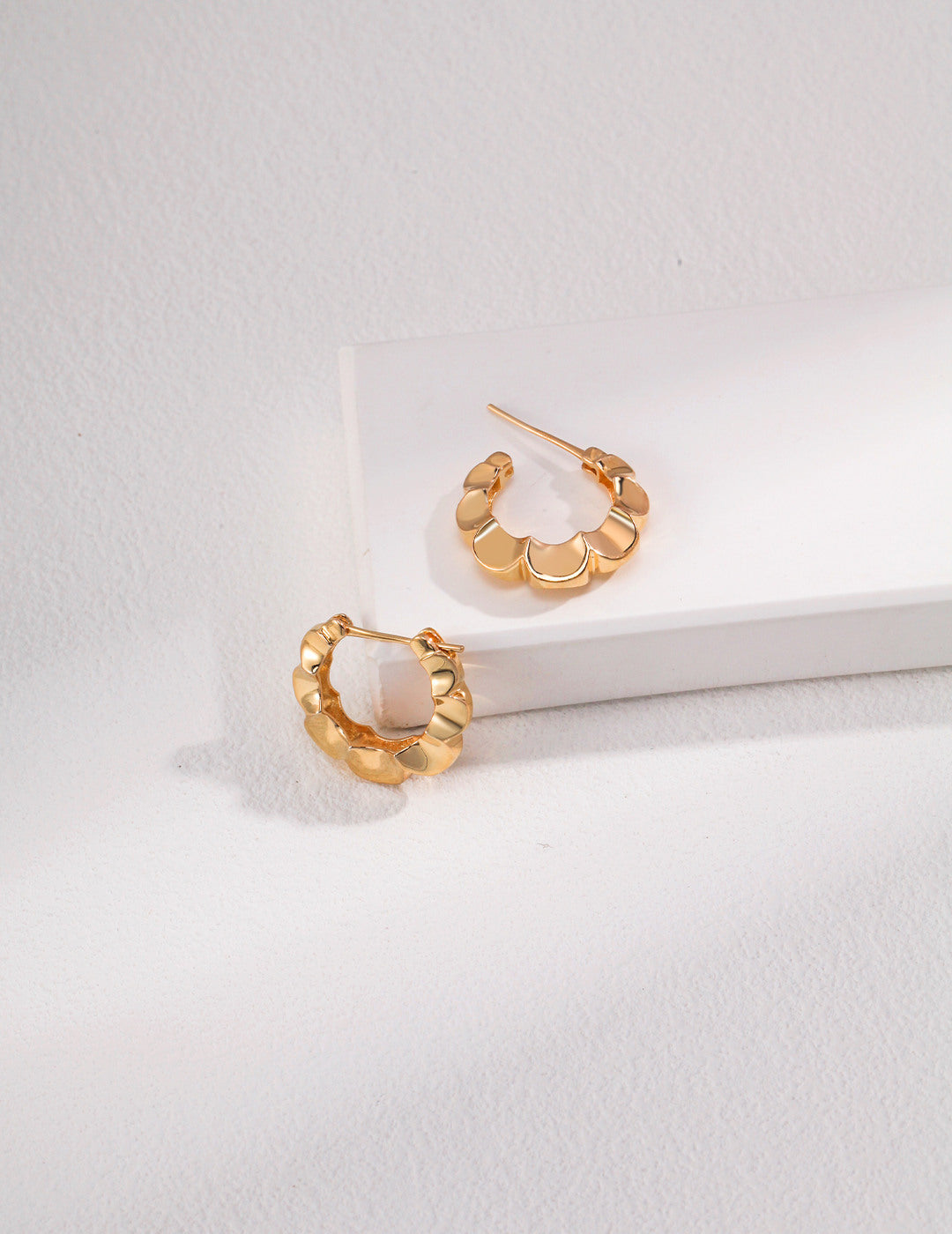 Flower Shap Drop Hoop Earrings