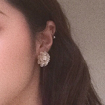 Boucles d'oreilles à tige en coquillage et zircon