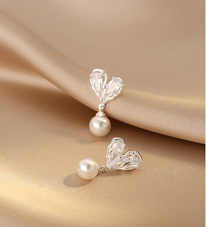 Silver Heart-Shaped Pearl Drop Earrings