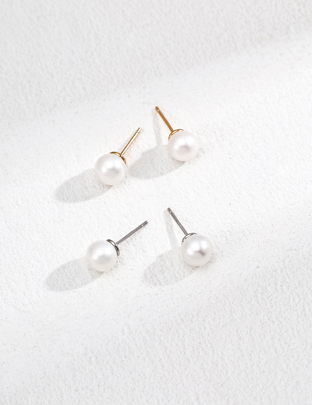 Vintage Gold / Platinum Classic Round Natural Pearl Stud Earrings – 925 Sterling Silver
