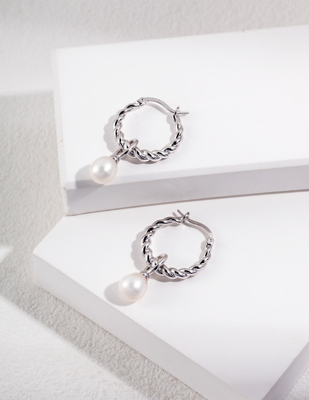 Twisted Rope Hoop Earrings with Natural Pearl – 925 Sterling Silver