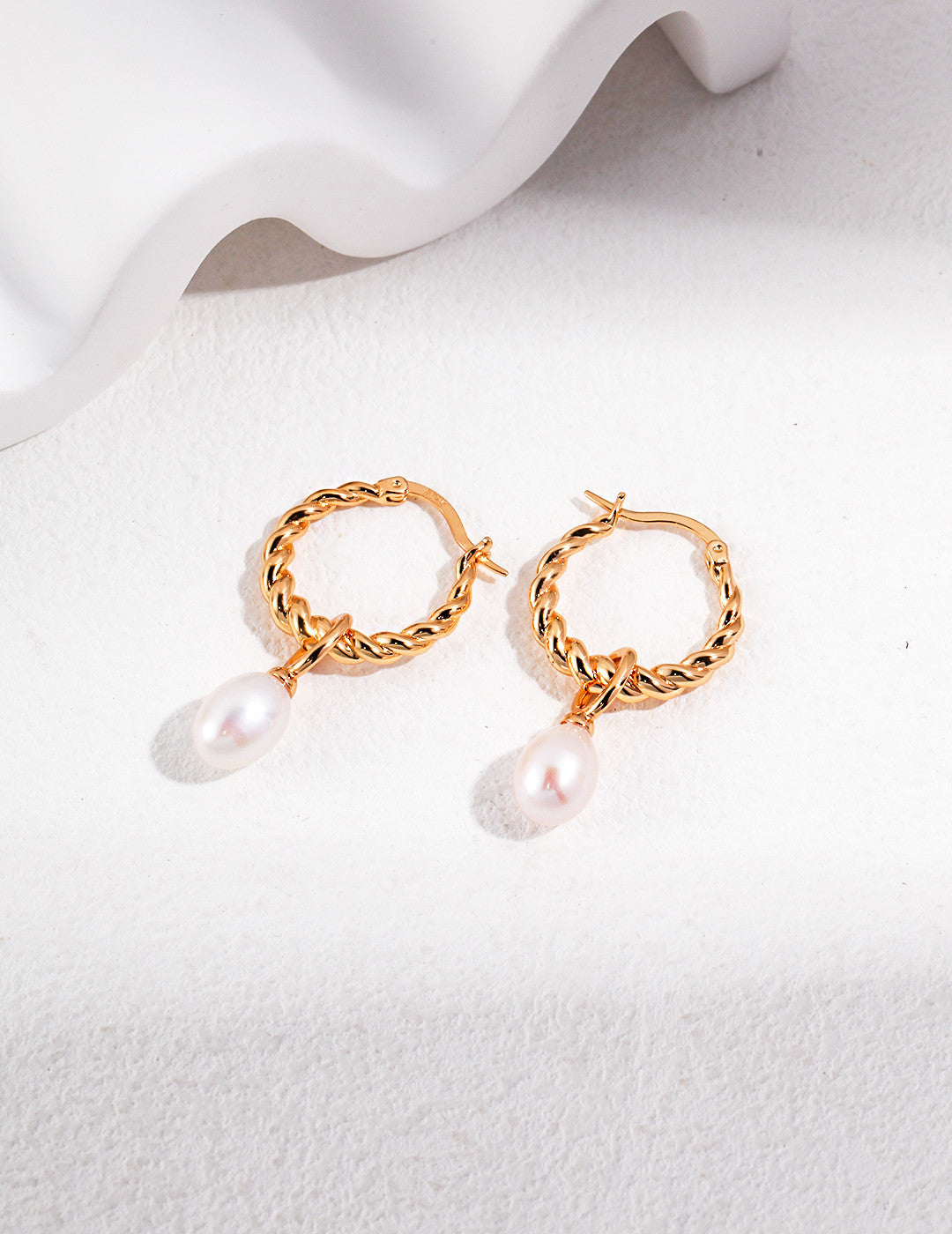 Twisted Rope Hoop Earrings with Natural Pearl – 925 Sterling Silver