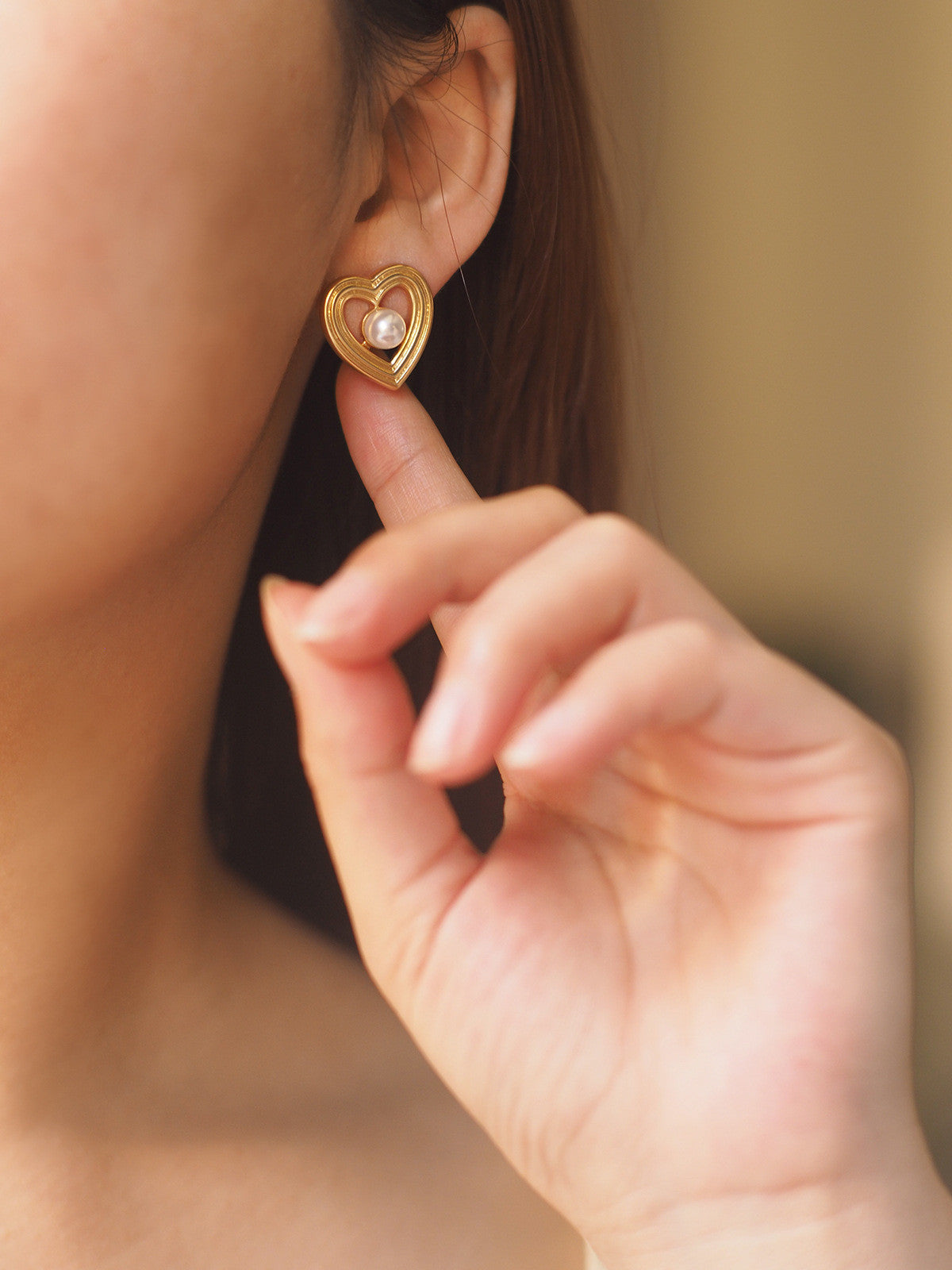 Vintage Heart Pearl Earrings – Retro French Hollow Design, Stud & Clip-On Options