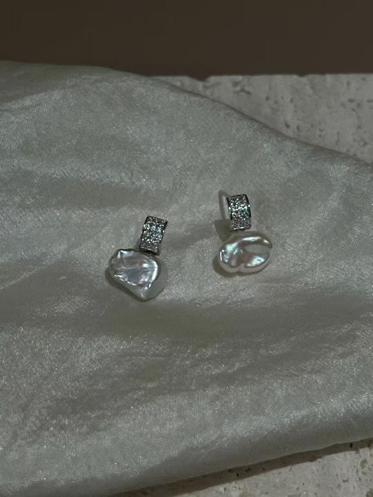 baroque pearl earring with diamonds