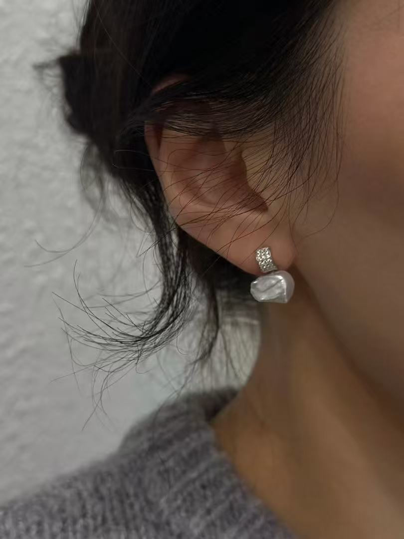 Unique Baroque Pearl Stud Earrings – 10mm Natural Irregular Pearls with Sterling Silver & Zircon Accents