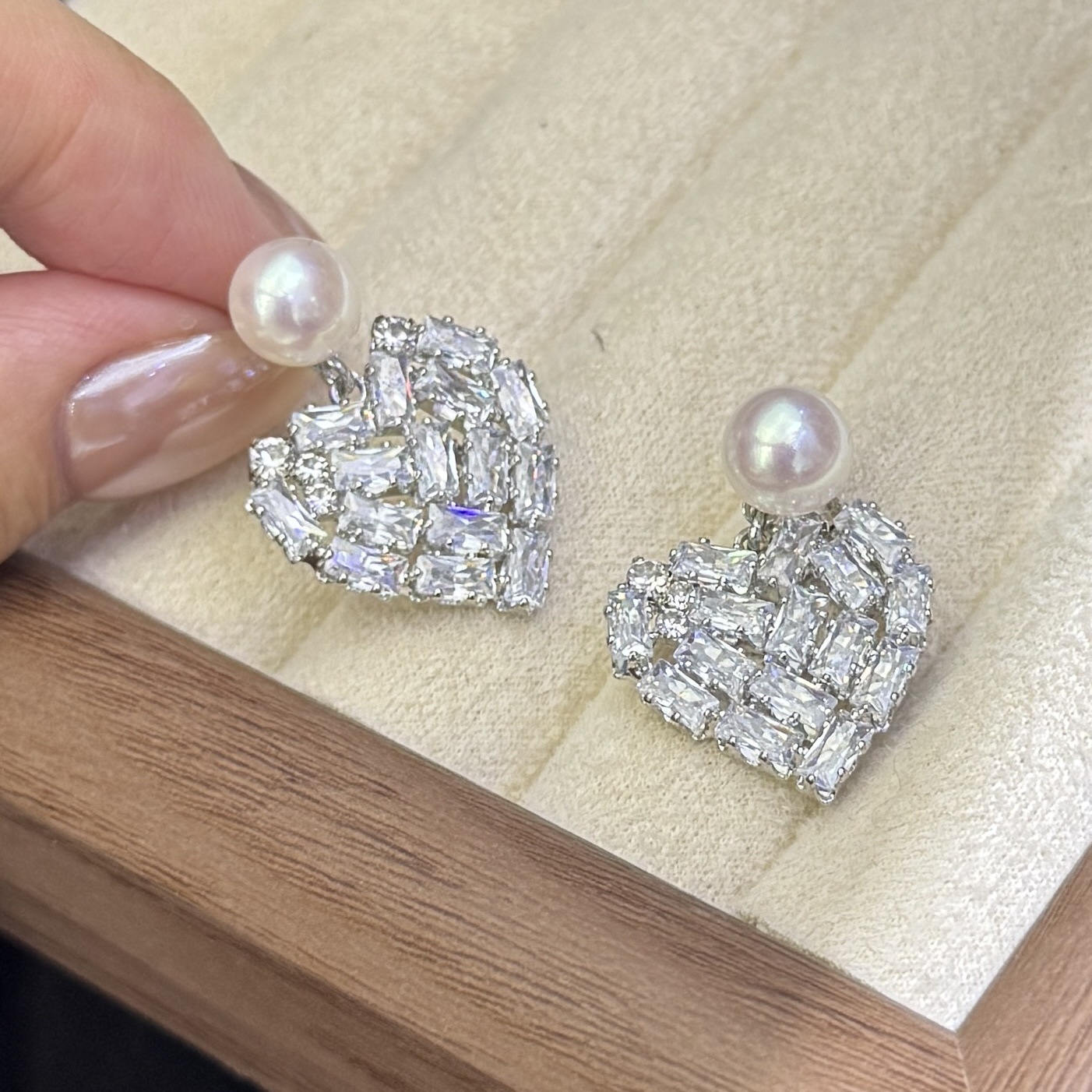 Heart-Shaped Zircon Stud Earrings with Freshwater Pearls – Pearl Jewelry for Women