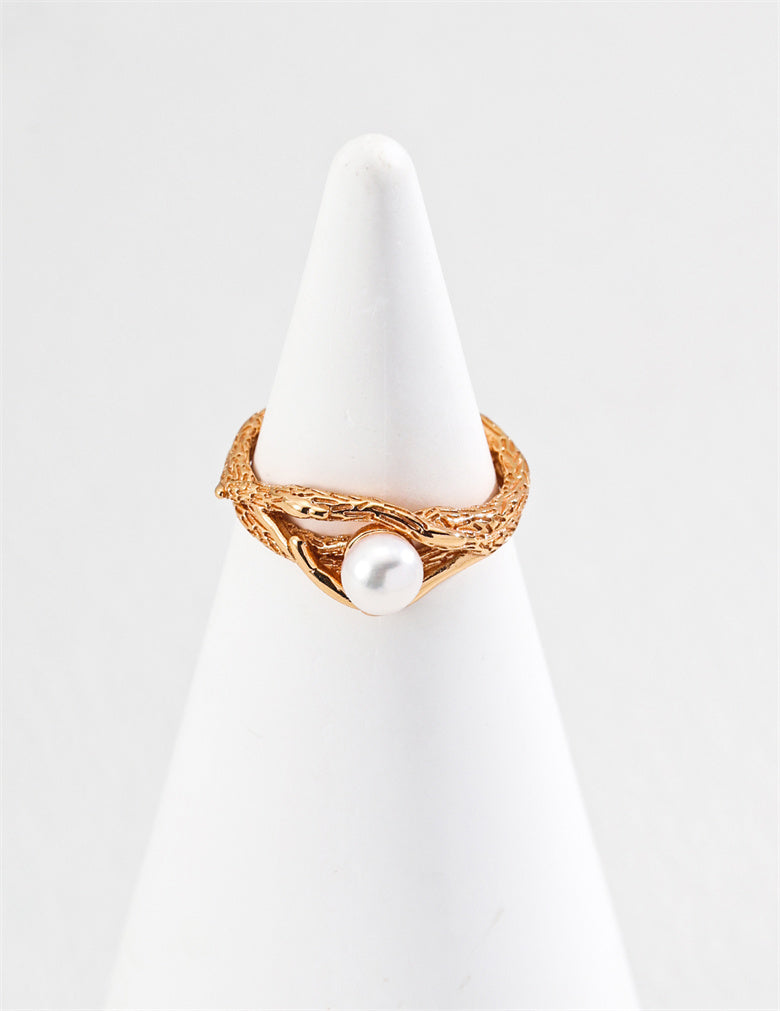 Minimalist Wood Textured Gold Ring Natural Pearl Ring