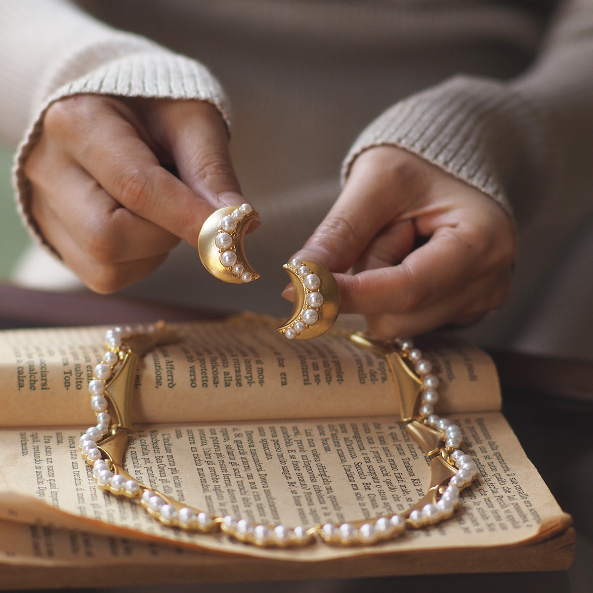 Vintage Luxury Moon Pearl Jewelry Set – Statement Earrings & Necklace, Antique Gold Plated