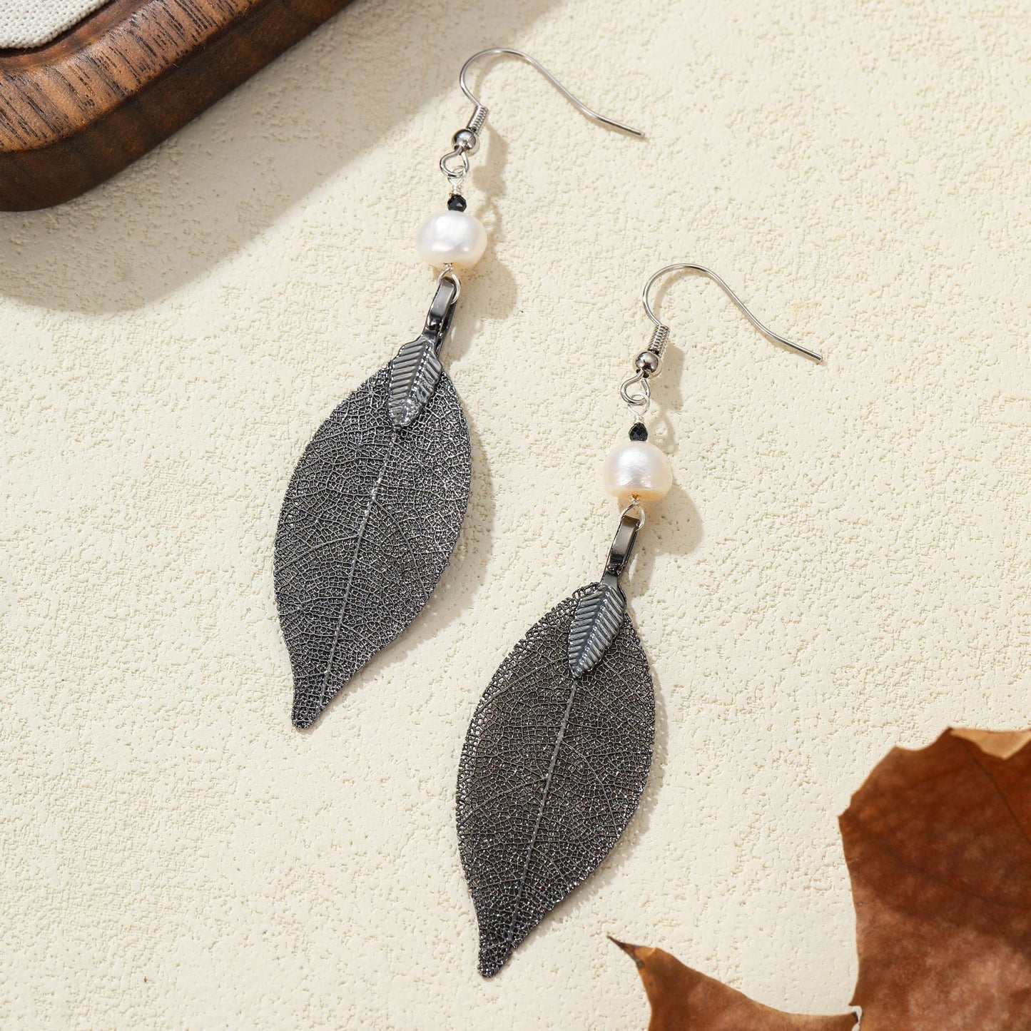 Natural Real Leaf Specimen Gold-Plated Pearl Necklace & Earrings Set – Elegant Botanical Jewelry for Women