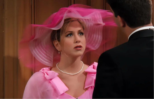 Rachel Green, Legally Blonde, and the Timeless Pearl Necklace That Goes With Everything