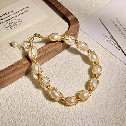 Baroque Pearl Bracelet – Vintage Gold Wire-Wrapped Diamond Shape Design