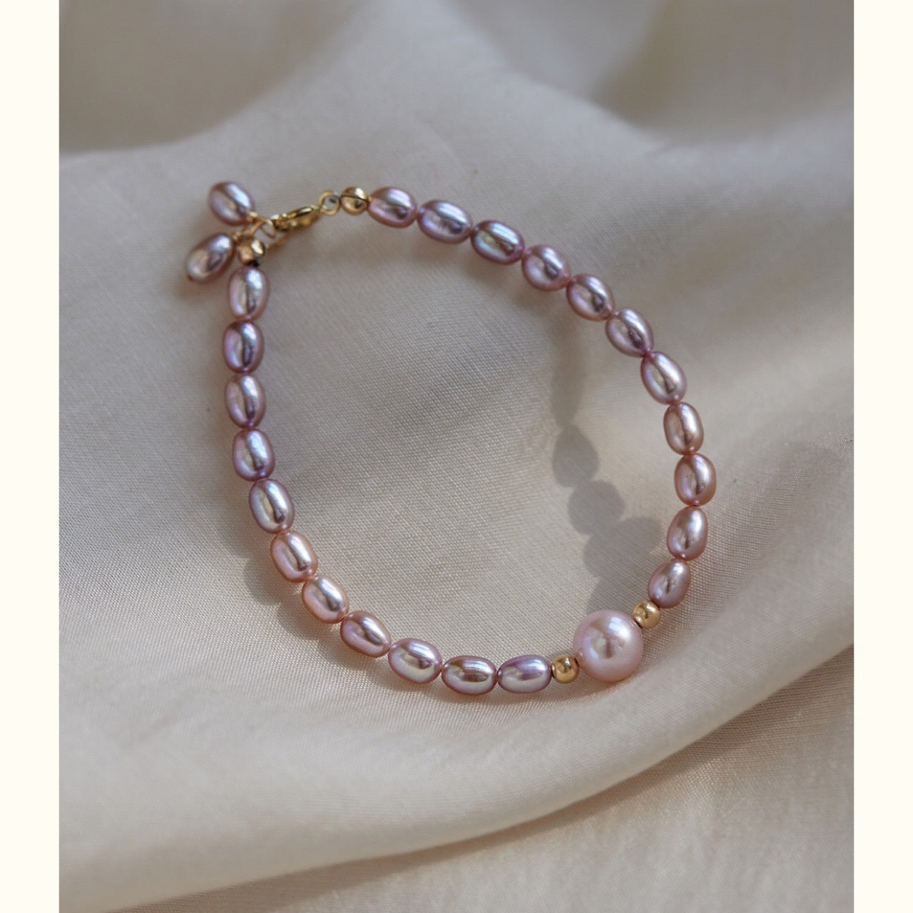 Light Purple Freshwater Rice Pearl Bracelet for Valentine’s, Weddings & Everyday Wear