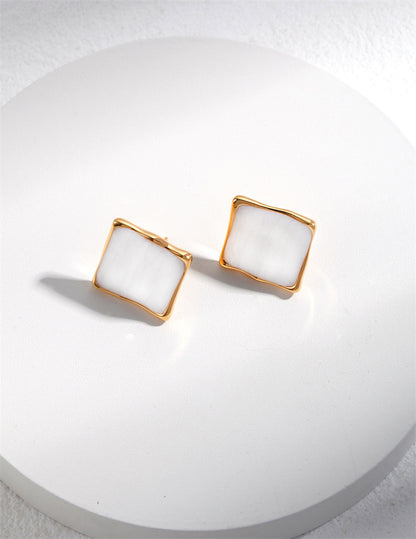 Minimalistische cremefarbene quadratische Ohrstecker aus Emaille für Frauen/Braut