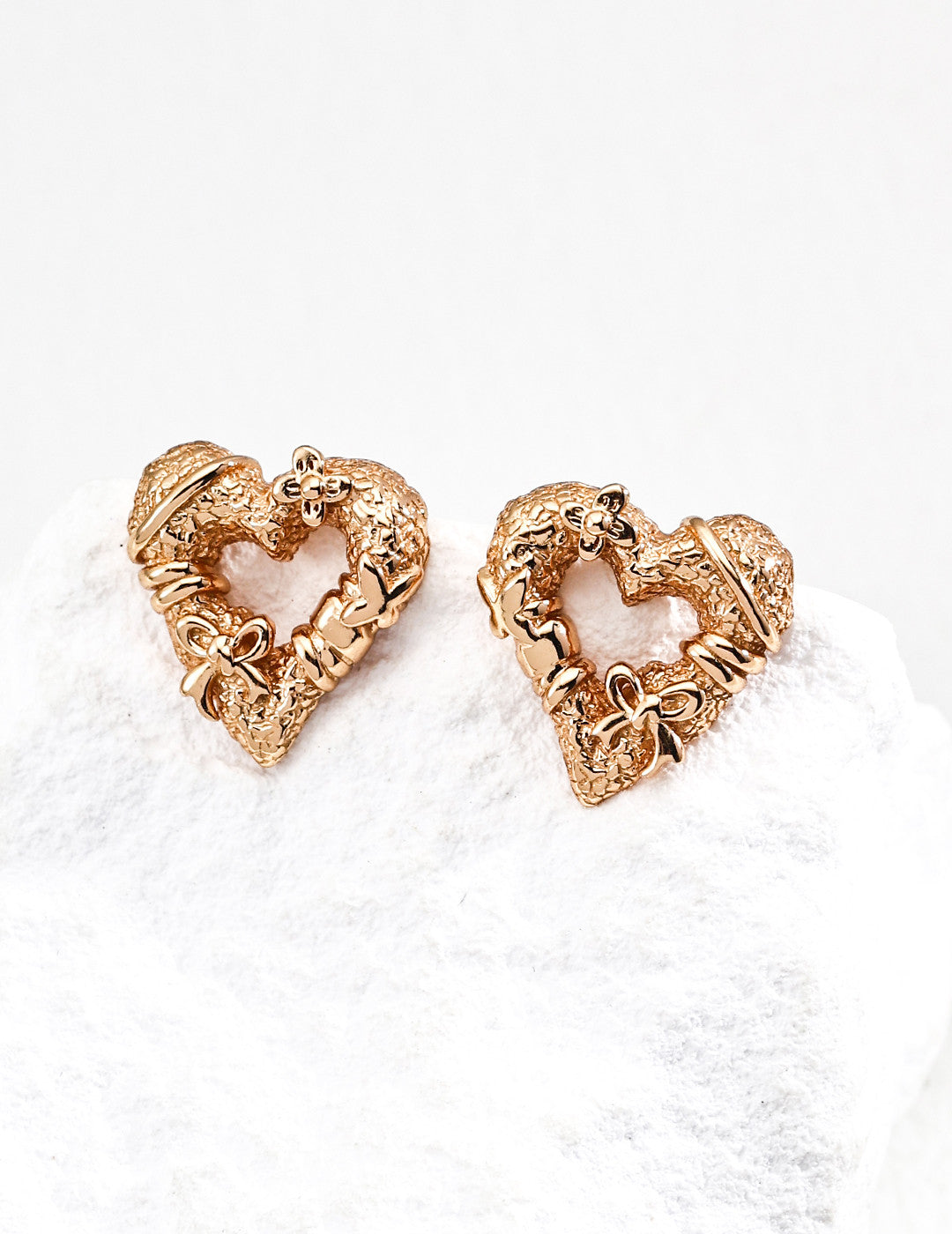 Vintage Heart Stud Earrings with Bow & Floral Accents – 925 Sterling Silver