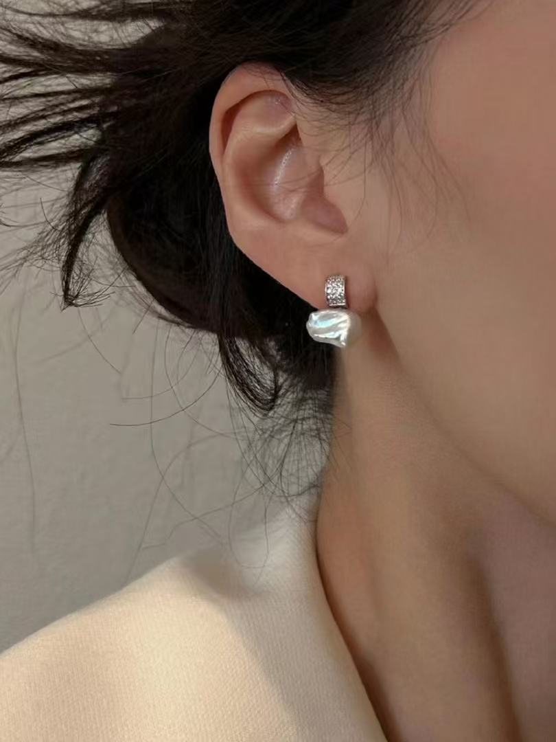 baroque pearl earring with diamonds