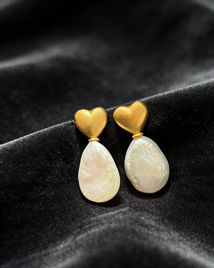 earrings with gold heart and baroque pearl for her