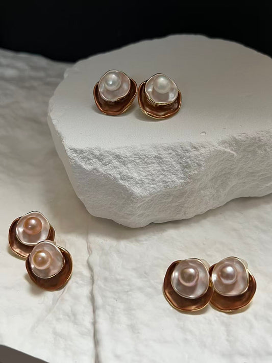 Pearl Pink&Brown Petal Stud Earrings