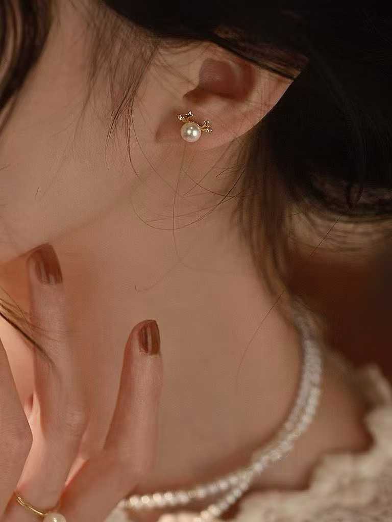 Freshwater Pearl  Deer Stud Earrings