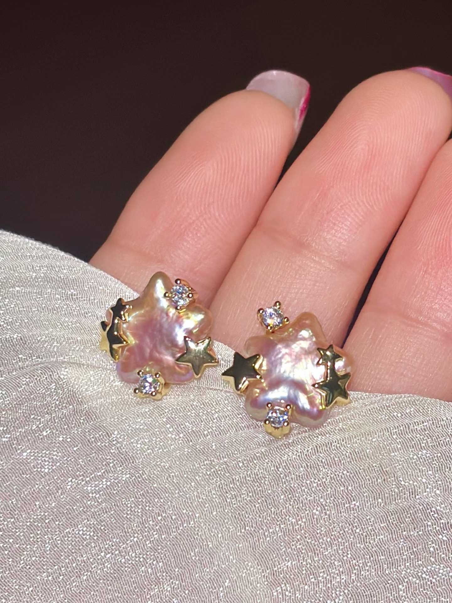 Geometric Freshwater Pearl Stud Earrings Star Earrings with Zircon