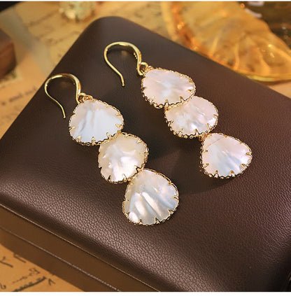 Three-Petal Shell Chain Drop Earrings for Women Mother of Pearl