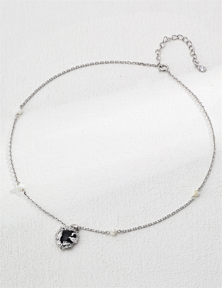 Collier minimaliste en argent S925 avec onyx noir et coquillage argenté