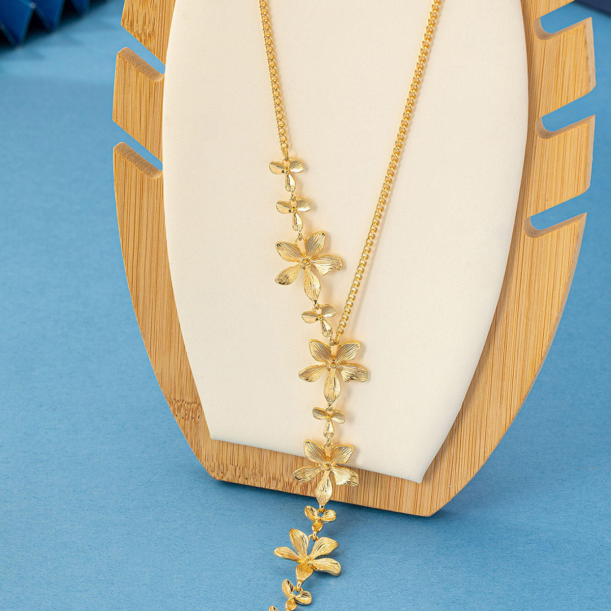 Y-Shaped Flower Tassel Pendant Necklace – Elegant Fashion Style