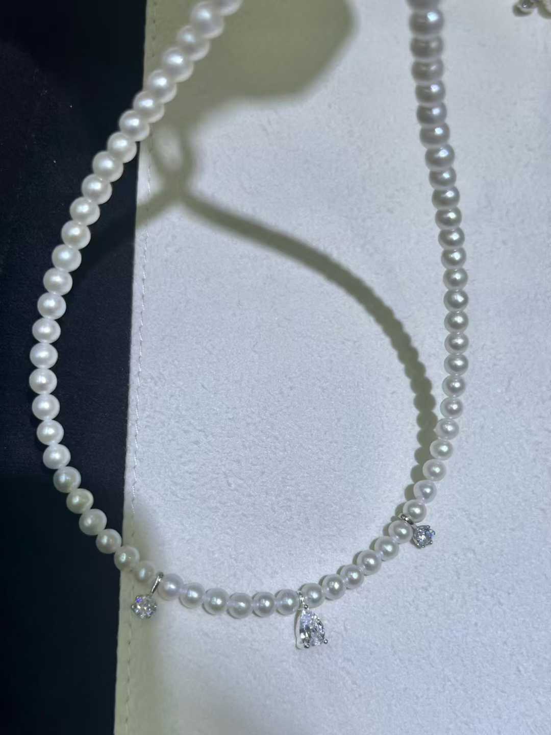 Freshwater Pearl Necklace with Rhinestones