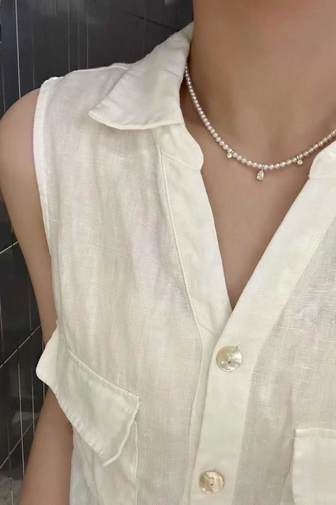 Freshwater Pearl Necklace with Rhinestones