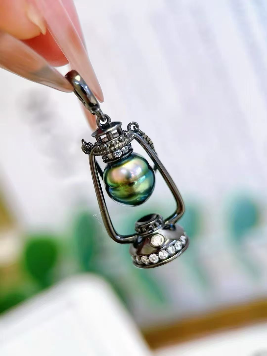 Natural Baroque Tahitian Pearl Necklace