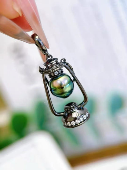 Natural Baroque Tahitian Pearl Necklace