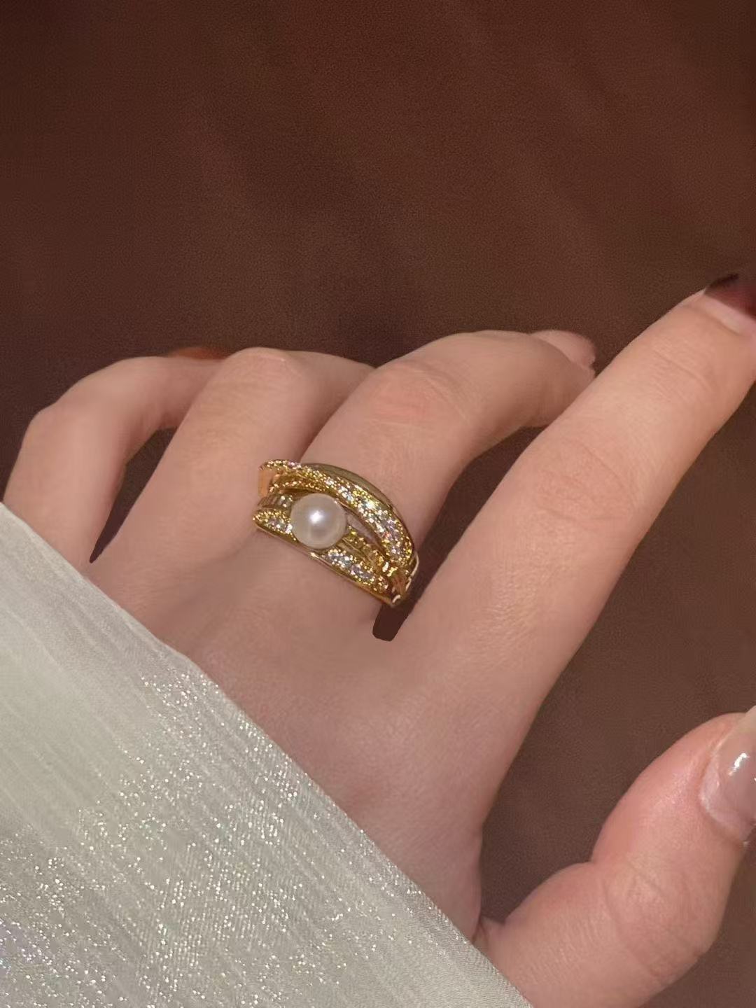 Freshwater Pearl Ring with Layered Design