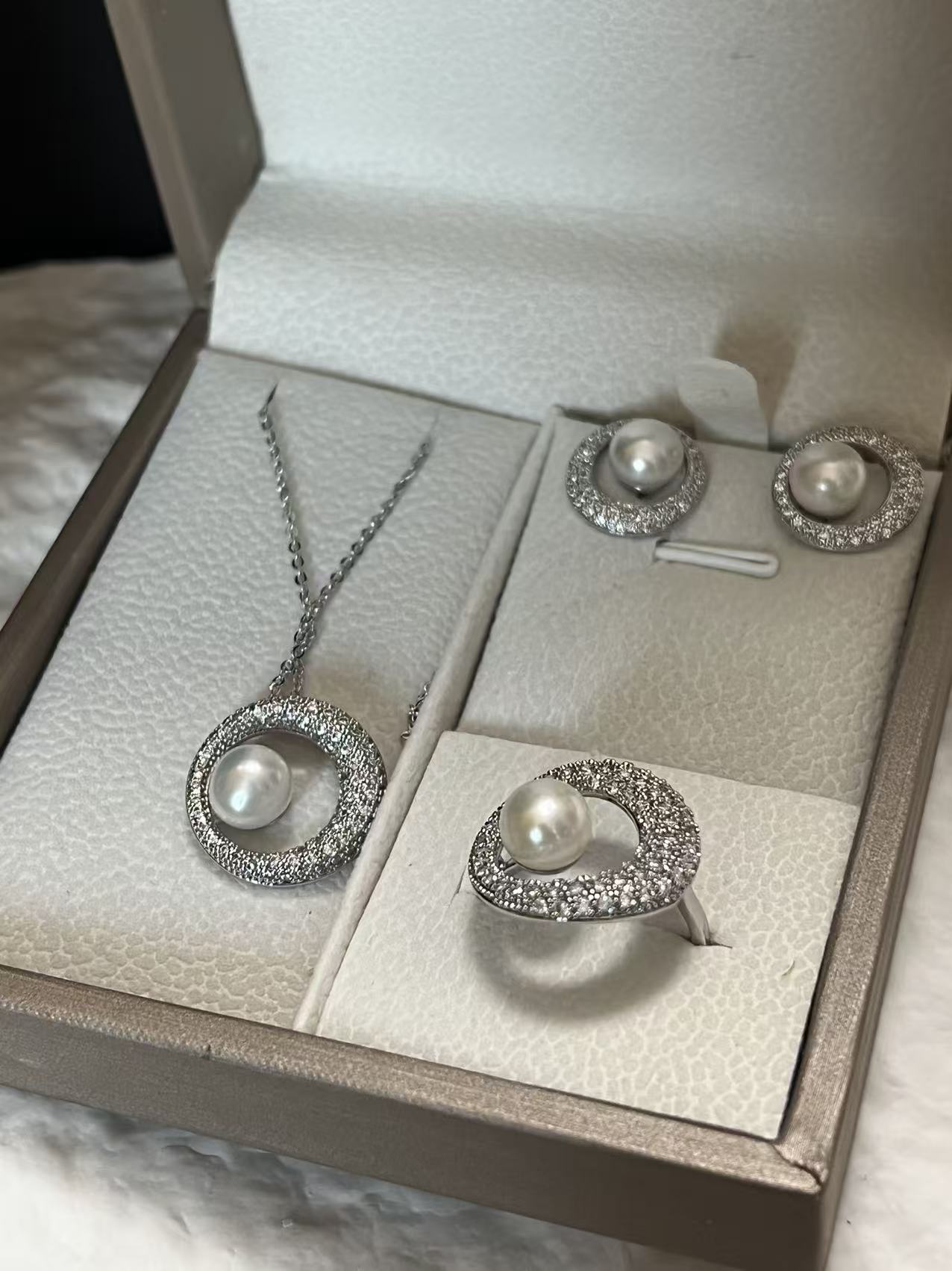 Freshwater Pearl Jewellery Set with Cubic Zirconia for Women